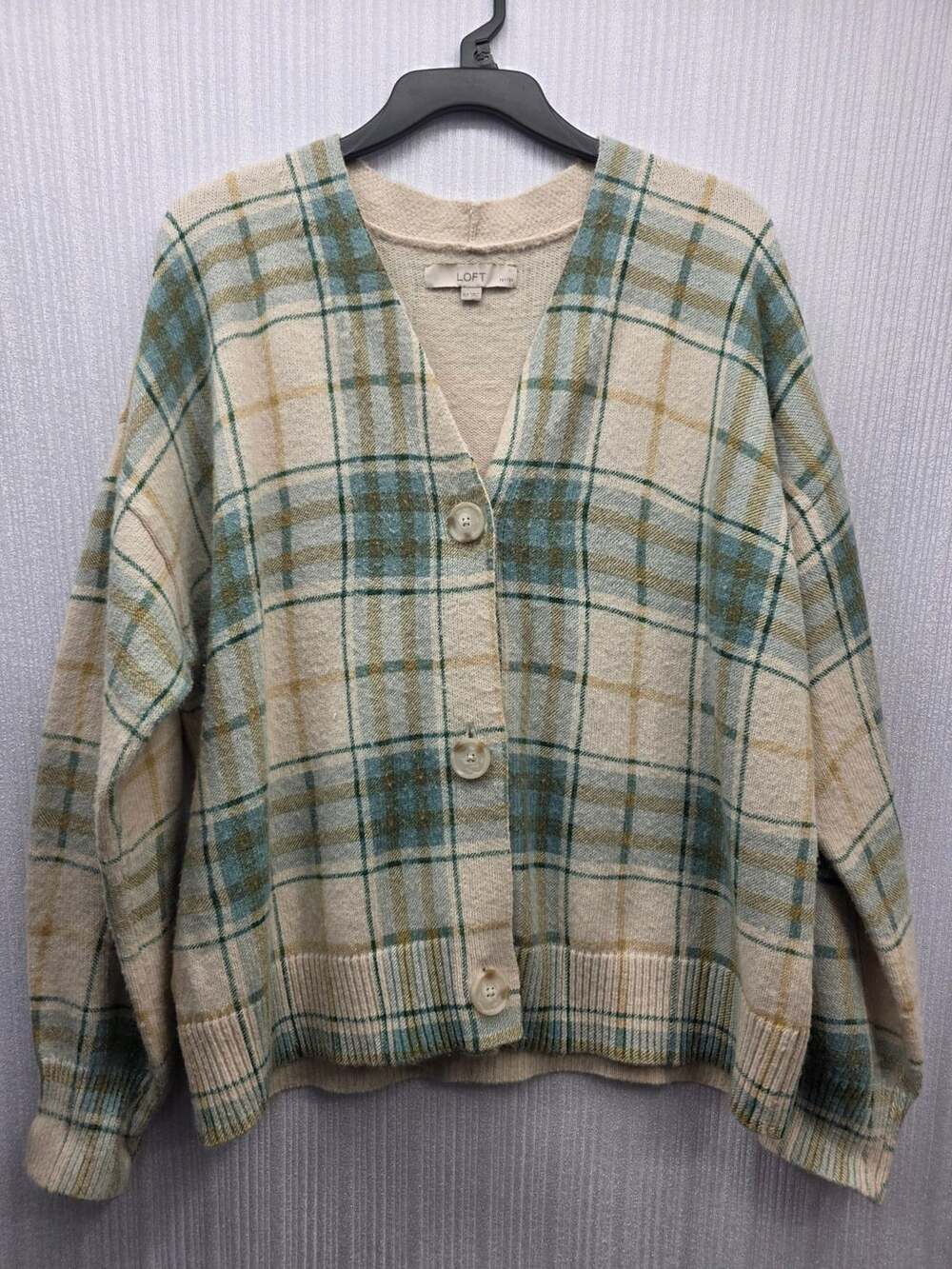 LOFT Plaid Cardigan Size XLP Blue Green Cream V-Neck Button Front